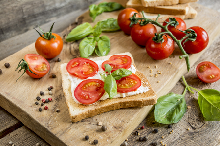 Beyaz Peynirli Tost